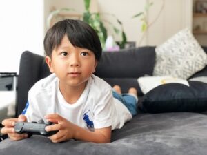 2024年夏休みオンラインイベント特集：小中学生が自宅で参加できる人気プログラム