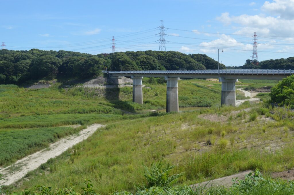 知多市 佐布里池