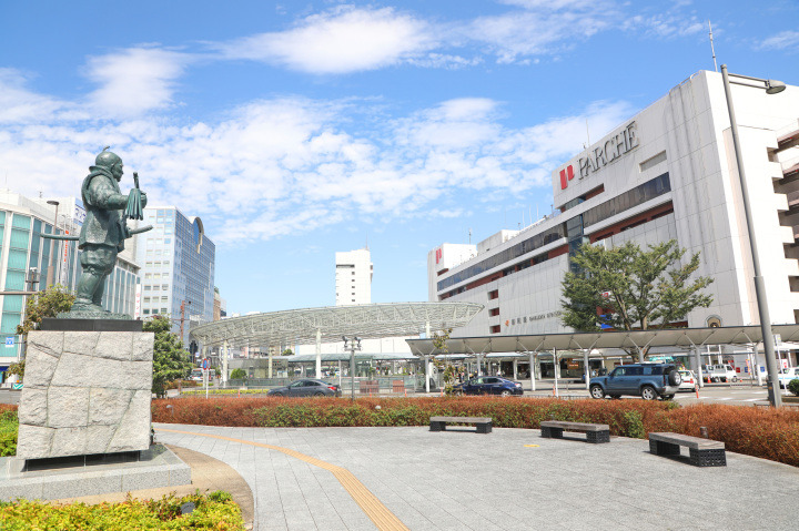 静岡駅の駅前風景