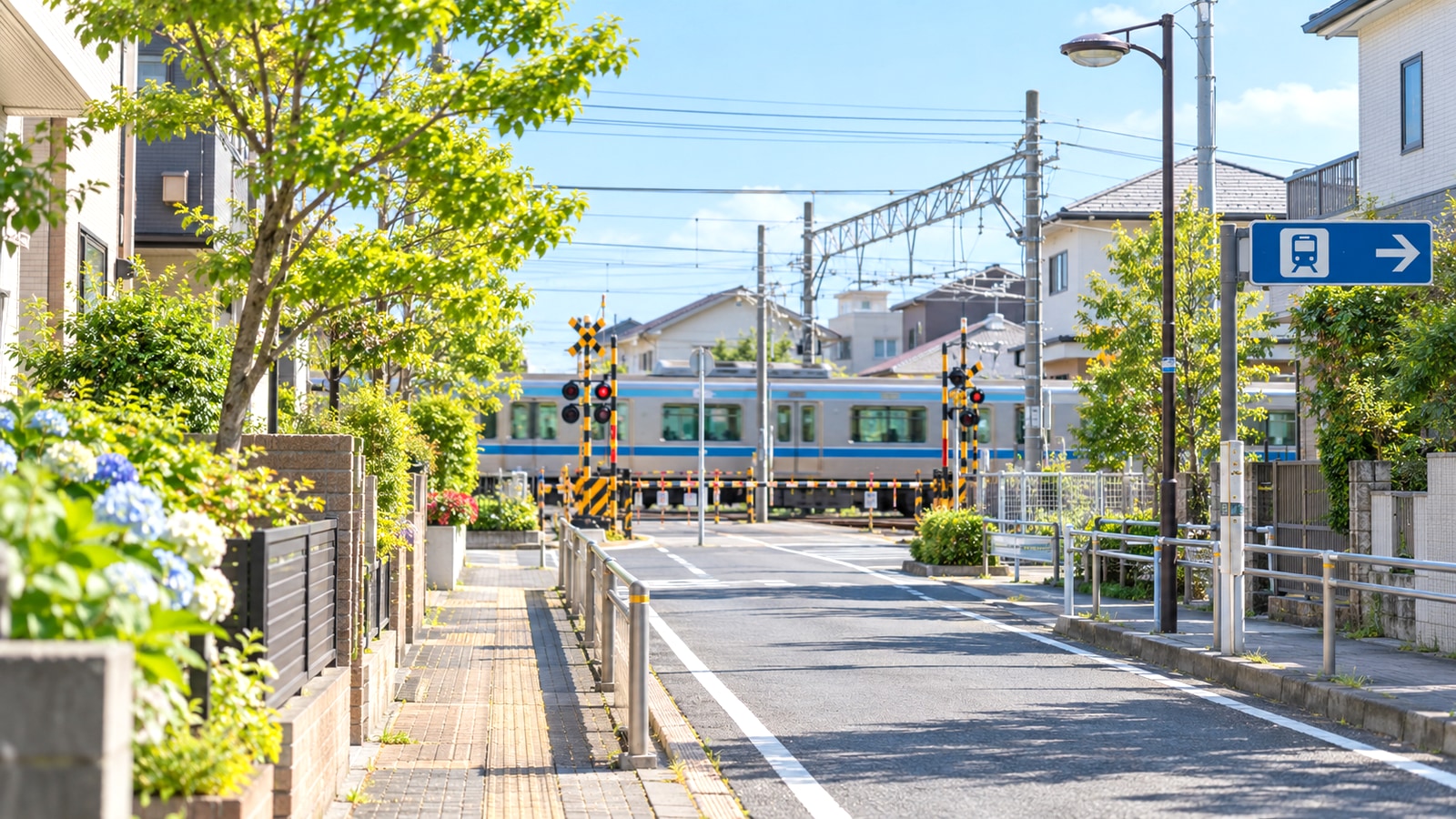 春日部市の駅周辺と通学路をイメージした明るい街並み