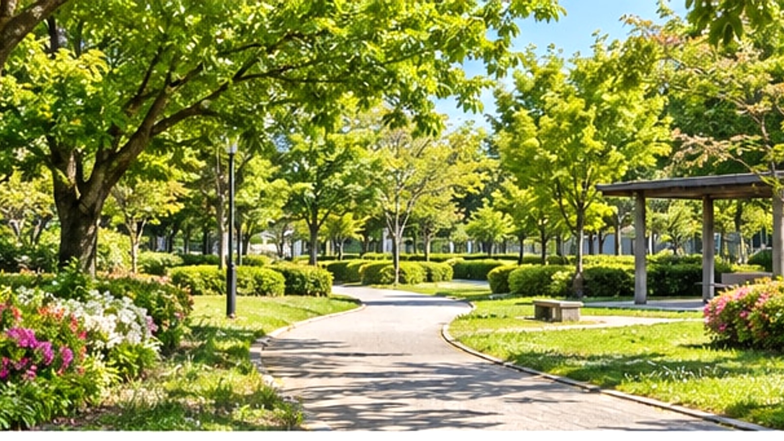 東海市の公園をイメージした、緑の多い散歩道