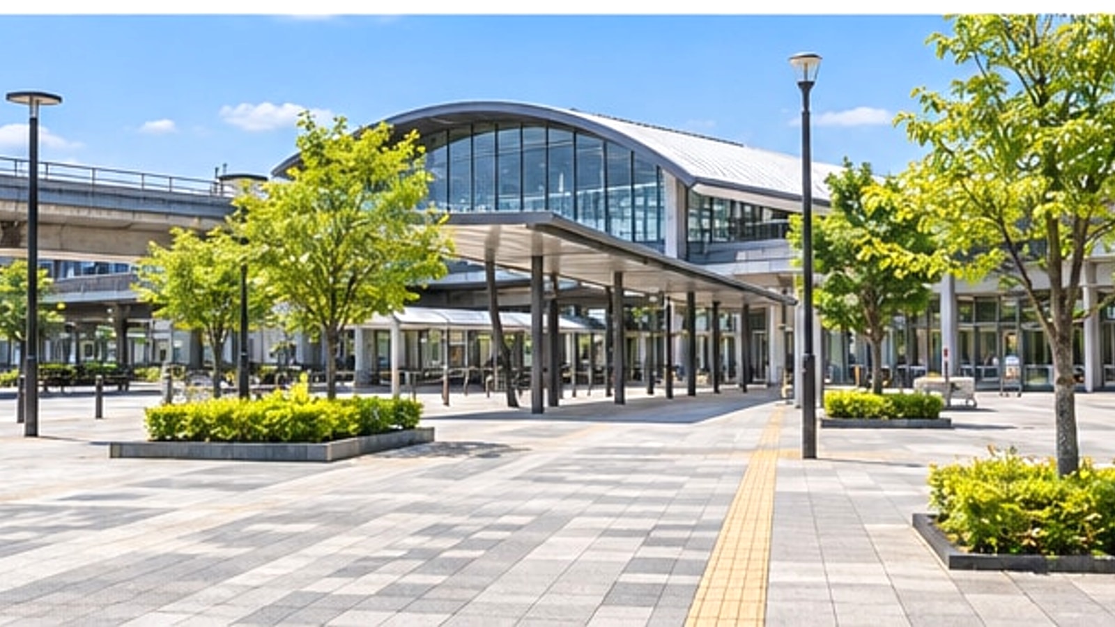 東海市の駅前広場と並木道をイメージした風景