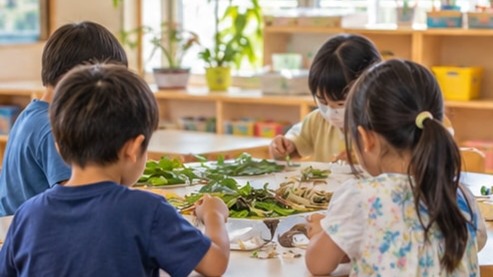 子どもたちが制作に取り組む学びの様子